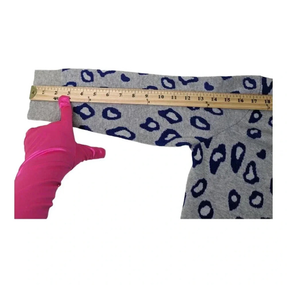 Banana Republic Womens Grey Blue Leopard Print Cardigan Sweater Wool Knit Sz S/P - Picture 14 of 14